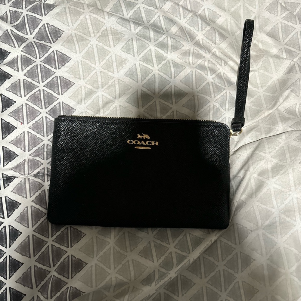 coach wallet wristlet